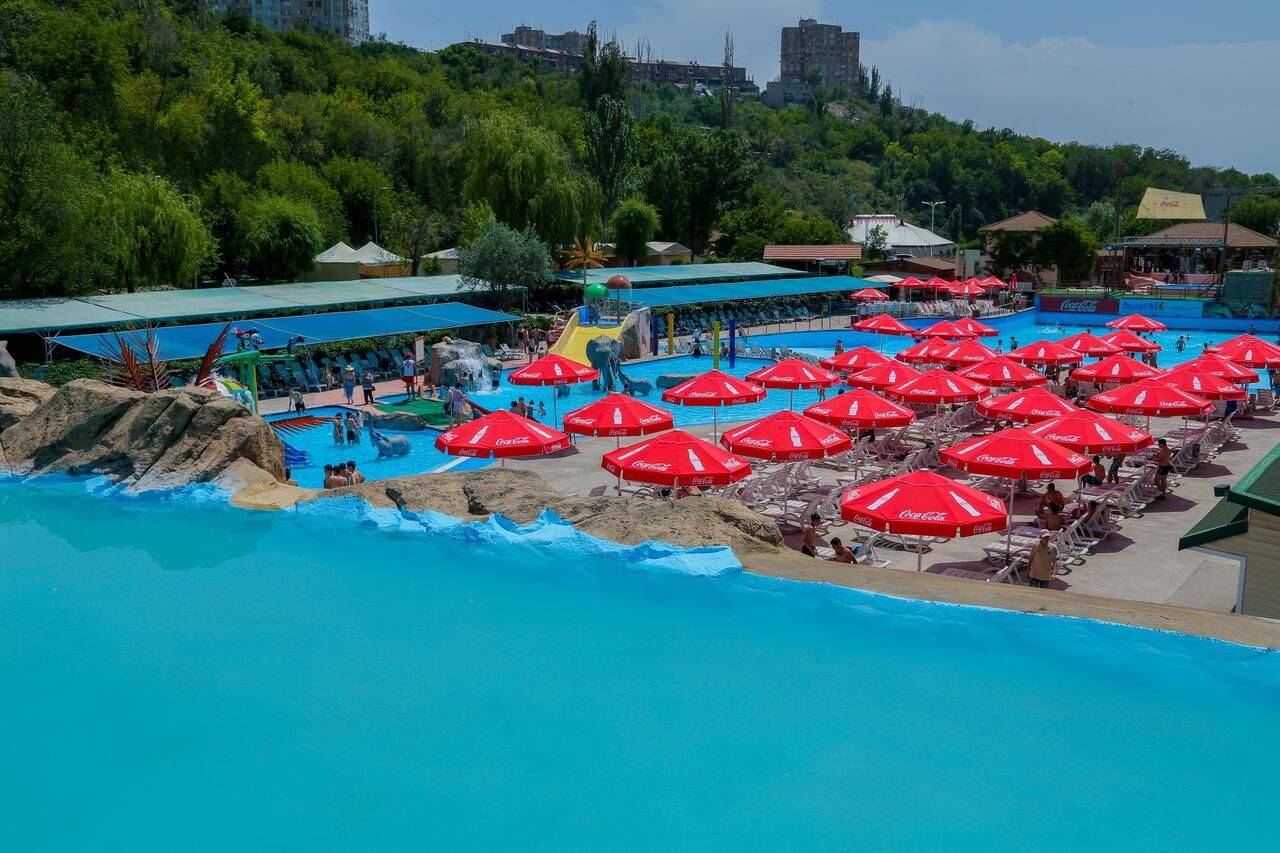 Акватек ереван. Акватек Ереван аквапарк. Aquatek Resort Spa Hotel Ереван. Акватек Ереван бассейн. Акватек Ереван фото.